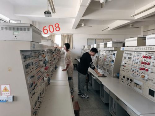 勞動育新芽，科教筑夢想——2020年11月2日科教樓勞動教育小記